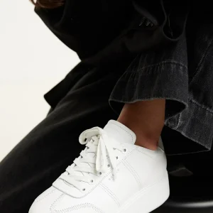 Flash Sale Elise Wing II Women Sneakers