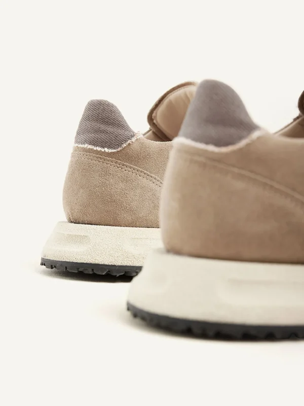 Cheap Rose Nomad Fur Women Sneakers