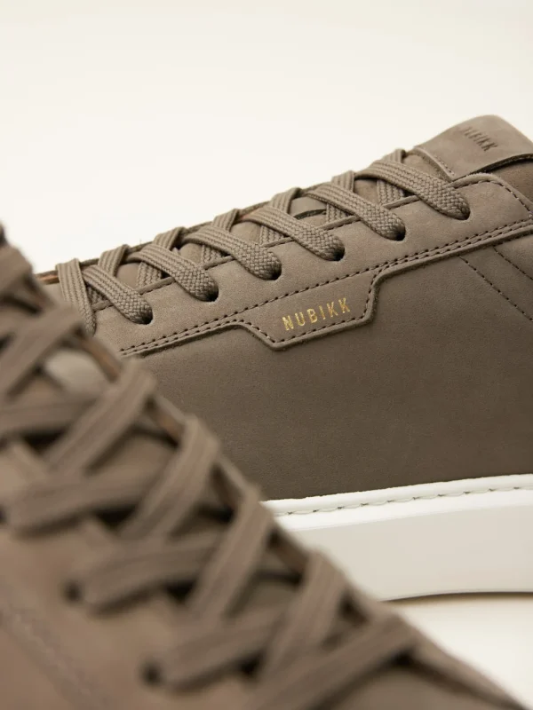 Discount Vince Tora Sneakers